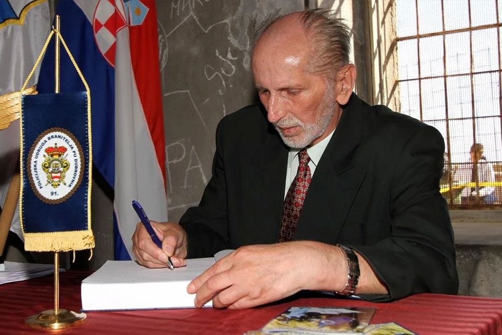 Župan čestitao generalu Nojku Marinoviću na odlikovanju Veleredom kralja Petra Kre&scaron;imira IV s lentom i Danicom