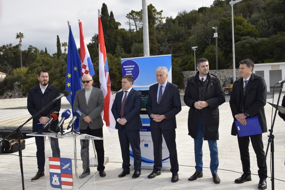 Projekt Županijske lučke uprave; Svečano otvorena novoobnovljena riva u Donjem Čelu na Koločepu