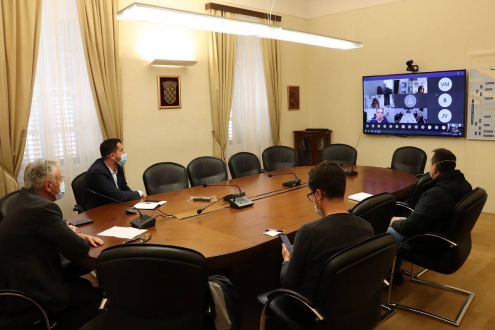Dobroslavić, Cebalo i Lakić na sastanku s predsjednikom Vlade Plenkovićem na temu pojačanog cijepljenja