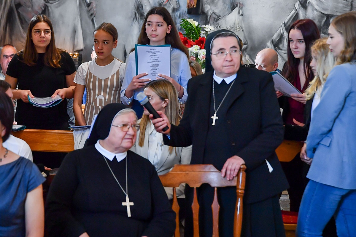 Nakon 48 godina časne sestre "Službenice Milosrđa" prestaju s djelovanjem u Župi Sv. Ilara