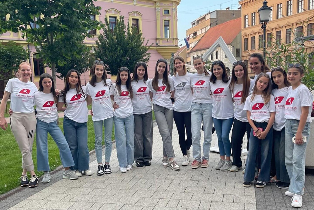 Odbojka&scaron;ice ekipe 5. i 6. razreda &Scaron;SD Brenum u&scaron;le u finale Državnog prvenstva u Vinkovcima