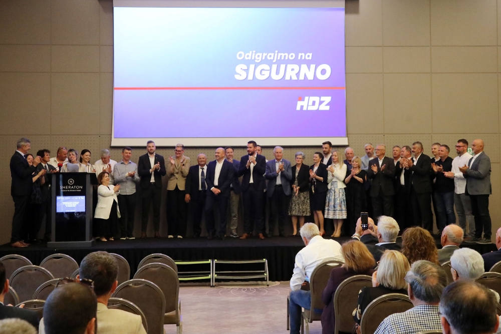 U Hotelu Sheraton predstavljena lista HDZ-a i koalicijskih partnera za županijsku skup&scaron;tinu (FOTOGALERIJA)