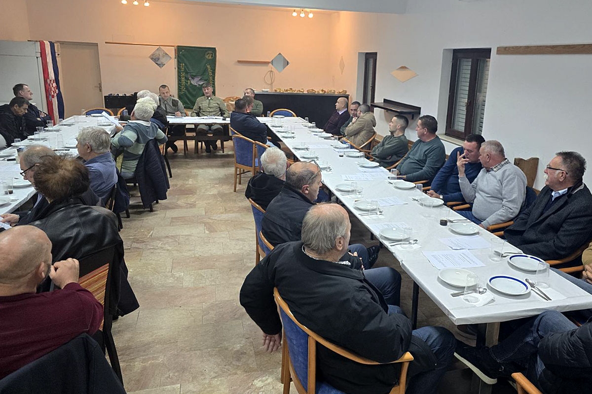 Godi&scaron;nja skup&scaron;tina Lovačkog dru&scaron;tvo "Župa" uz tratamenat župskih lovaca na Donjem Brgatu (FOTO)