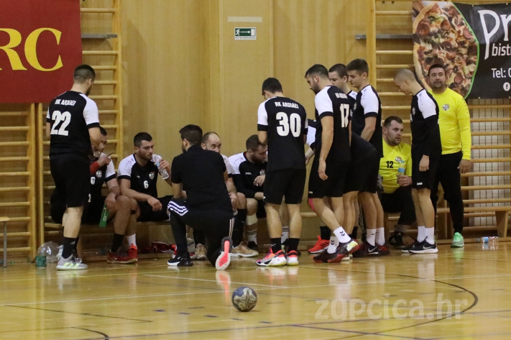 Ardiaei uzeo bod u Sinju; Župski rukometa&scaron;i u zadnje tri minute stigli tri gola prednosti Kamička