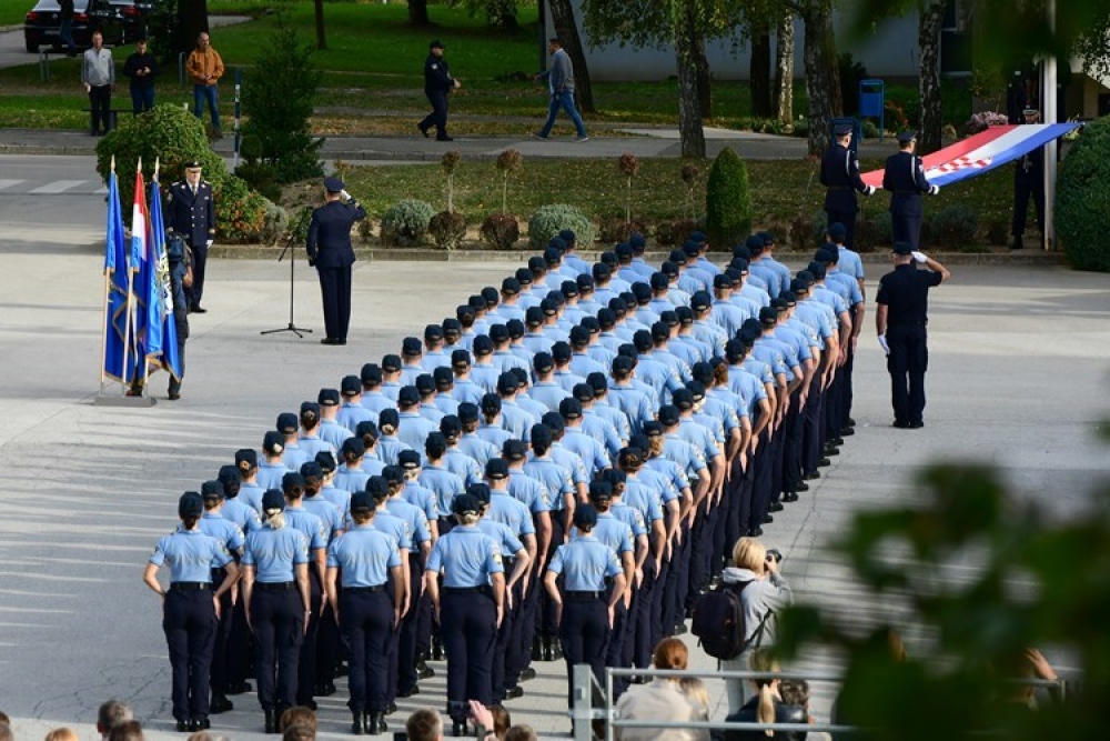 Policijska uprava dubrovačko-neretvanska bogatija za 38 mladih policijskih službenika/ca