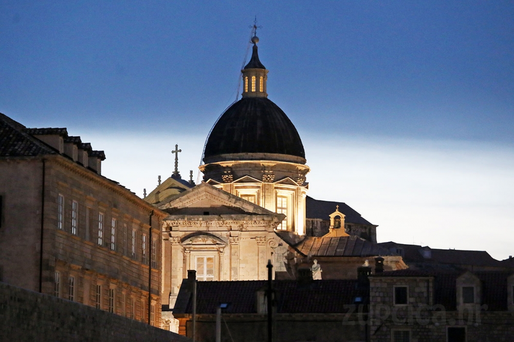 Liturgijska slavlja u Velikom tjednu i na Uskrs putem izravnih prijenosa iz katedrale Gospe Velike