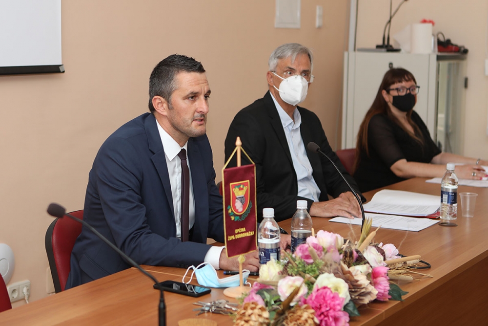 Jure Marić; "Radimo na nalaženju rje&scaron;enja kako bi župska &scaron;kola nastavila u cijelosti jednosmjenski rad"