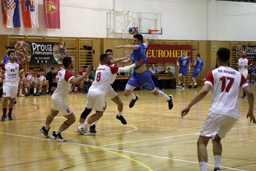 Ardiaei se oprostio od Kupa, dalje idu Sesvete, najjača rukometna momčad koja je igrala na Mljekari (FOTO)