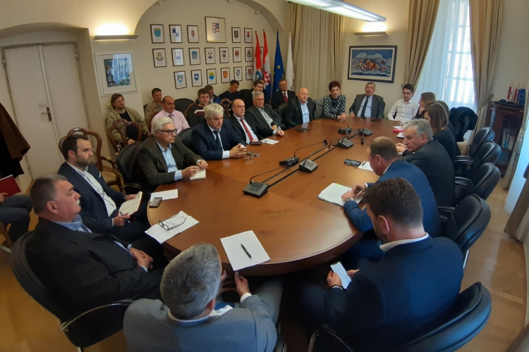 Sastanak o provedbi Zakona o poljoprivrednom zemlji&scaron;tu i Zakona o za&scaron;titi životinja