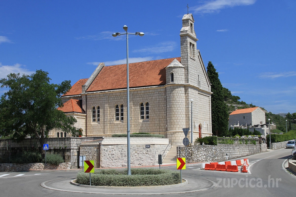 Tijekom ljeta u crkvi sv. Ane na Brgatu i ove godine svake nedjelje večernja sv. misa u 20 sati