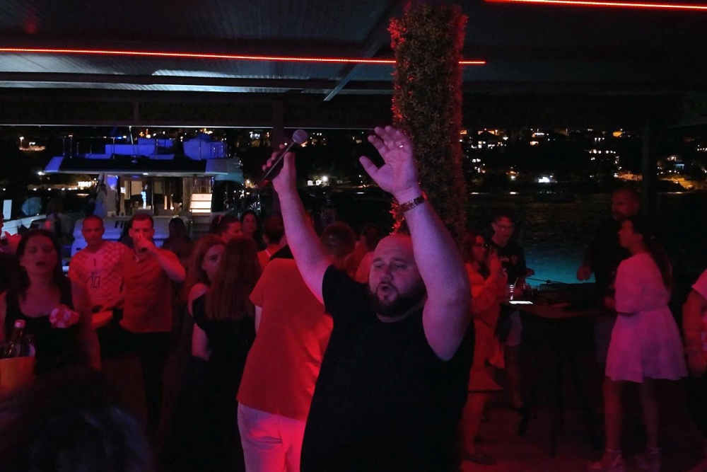 ŽuTV; Branko Medak na Mulu, zagrijavanje pred utakmicu reprezentacije (VIDEO)