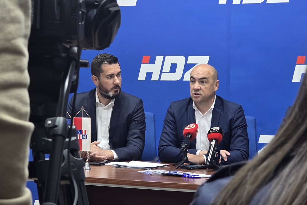 Konferencija za medije i zavr&scaron;no priopćenje kandidata za župana Blaža Peza