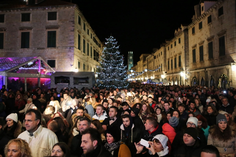 Donosimo tko su ove godine zakupci adventskih kućica na Stradunu i drugim lokacijama