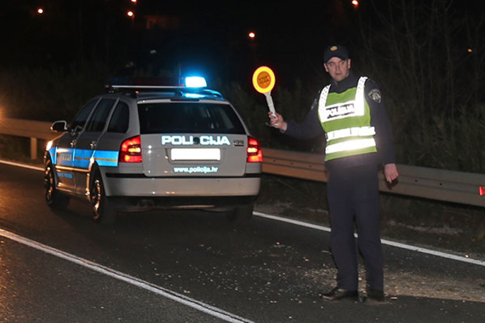 U tri prometne nesreće jedna osoba teže, a tri lak&scaron;e ozlijeđene - Poduzete 378 represivne mjere, 142 zbog prekoračenja brzine