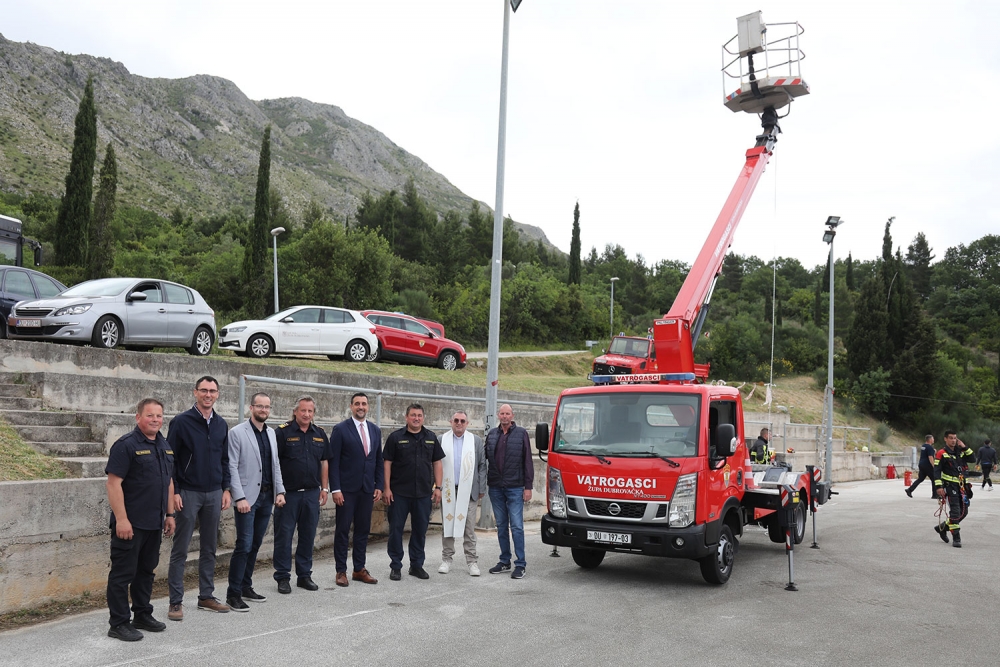 Novo vozilo u floti; Primopredaja i blagoslov autoko&scaron;are DVD-a Župa dubrovačka (FOTO)