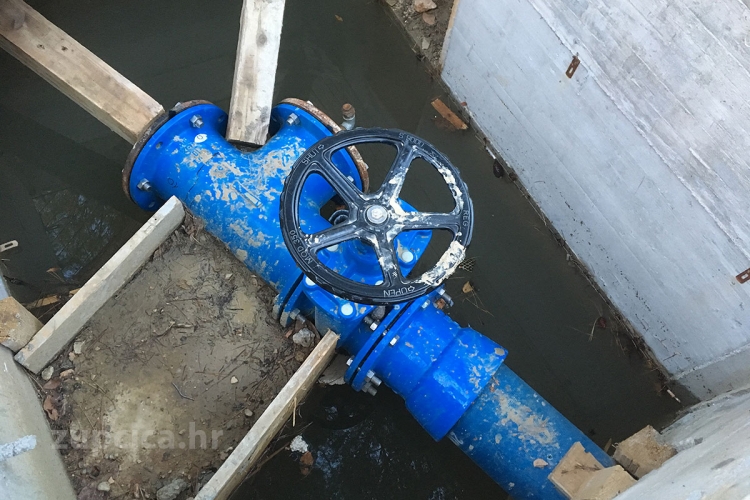 Zbog radova na vodoopskrbnoj mreži sutra ujutro bez vode mje&scaron;tani Vrela