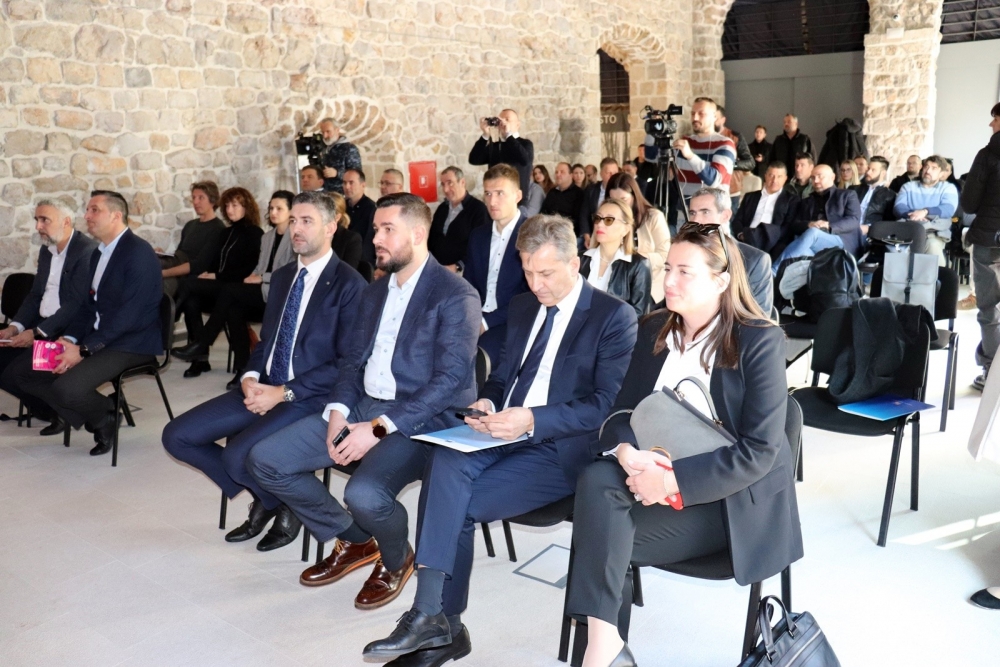 Predstavljen projekt Razvoja &scaron;irokopojasne infrastrukture na području Dubrovnika, Župe dubrovačke, Konavala i Dubrovačkog primorja