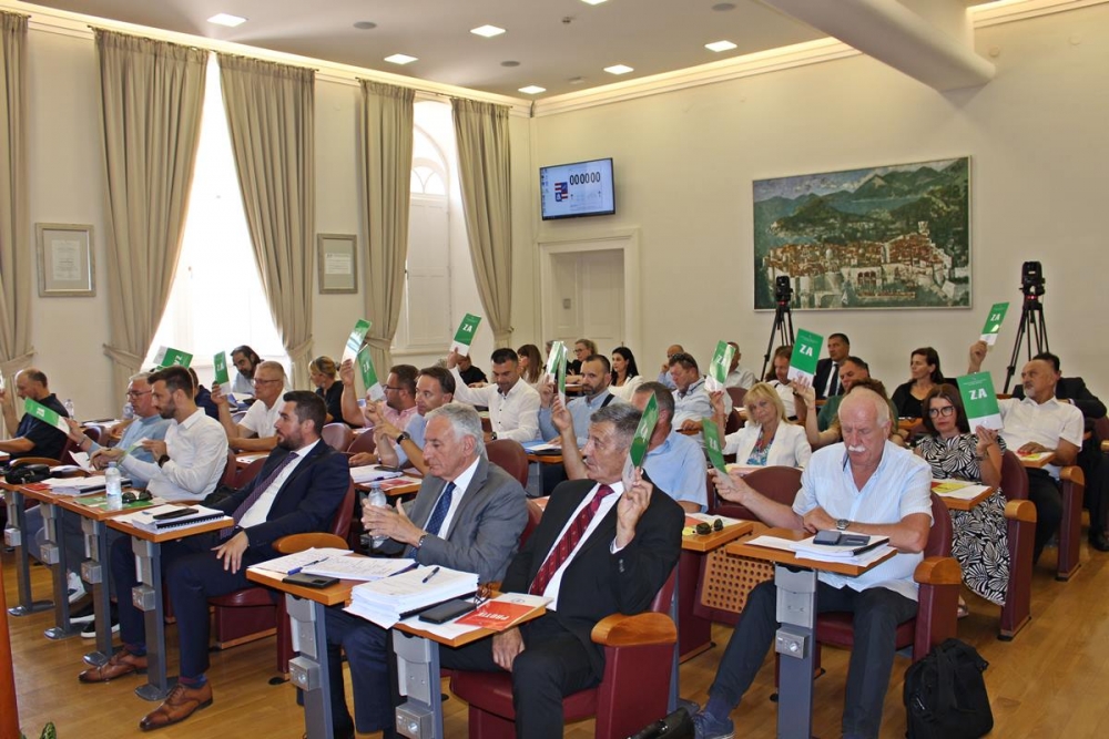 Zbog odluka vezanih uz gradnju u &scaron;kolama žurno sazvana 15. sjednica Skup&scaron;tine županije