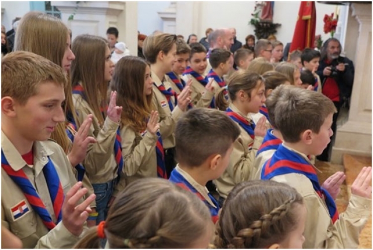 Odred katoličkih skauta "Gospe od Obrane" iz Mandaljene upisuje nove članove