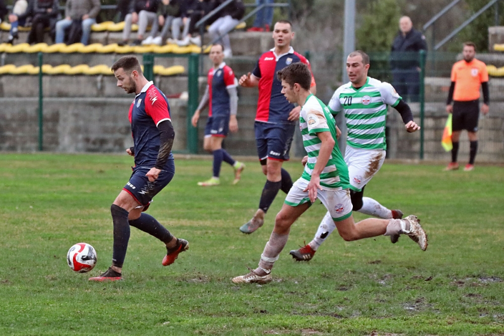 Župa dubrovačka dva puta vodila i na kraju uzela bod lideru prvenstva na gostovanju u Dubravci