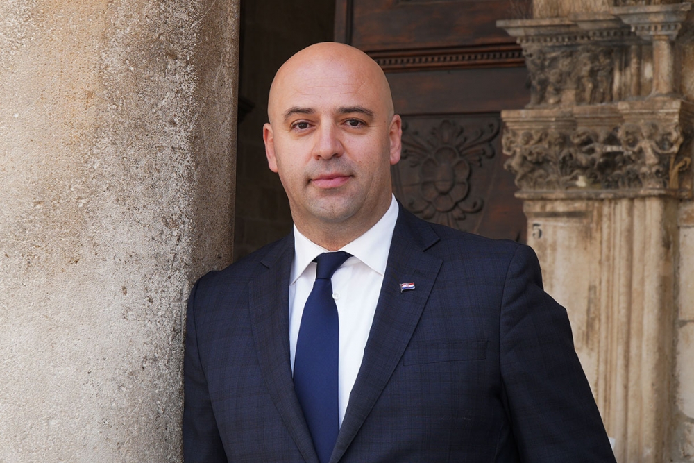 Roko Tolić predstavio kandidaturu za župana kao nezavisnog kandidata uz podr&scaron;ku SDP-a i HNS-a