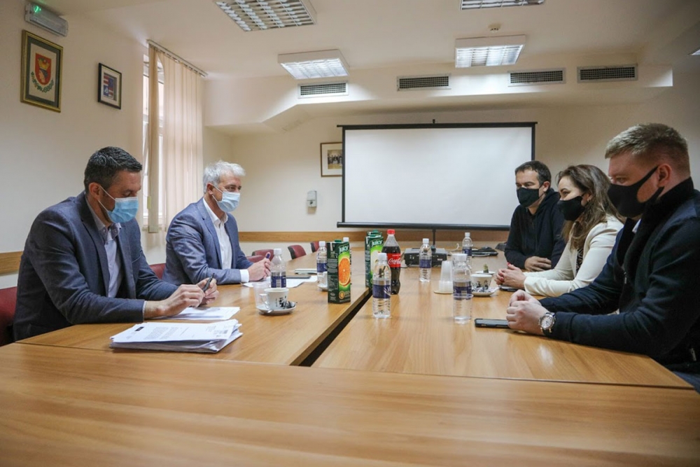Sastanak o realizaciji projekta "Kupari"; Investitor se obavezao dostaviti dinamički plan  demontaže i ru&scaron;enja objekata