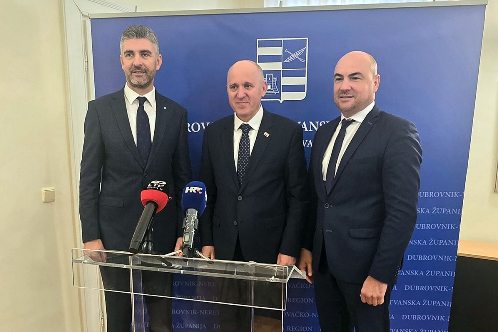 Potpredsjednik Vlade i ministar Branko Bačić održao sastanak sa županom Pezom i gradonačelnikom Frankovićem