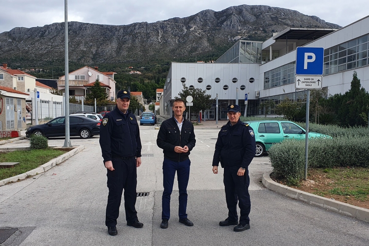 Sastanak na temu povećanja sigurnosti učenika župske &scaron;kole, te mogućnostima veće prevencije