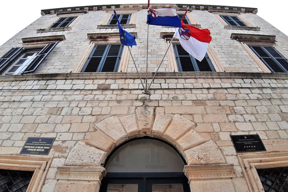 Županija i ove godine isplaćuje novčane potpore za obitelji s četvero i vi&scaron;e djece