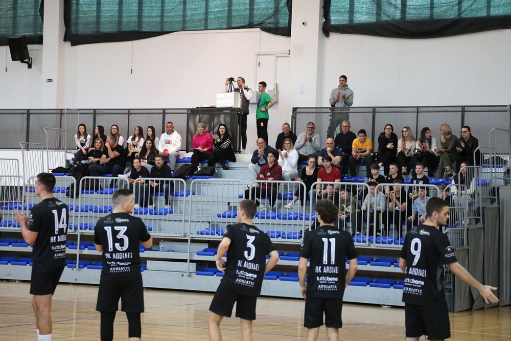 Rukometa&scaron;i Ardiaeia pozivaju navijače sutra u dvoranu na Mljekari, gost je Zamet vodeća momčad lige