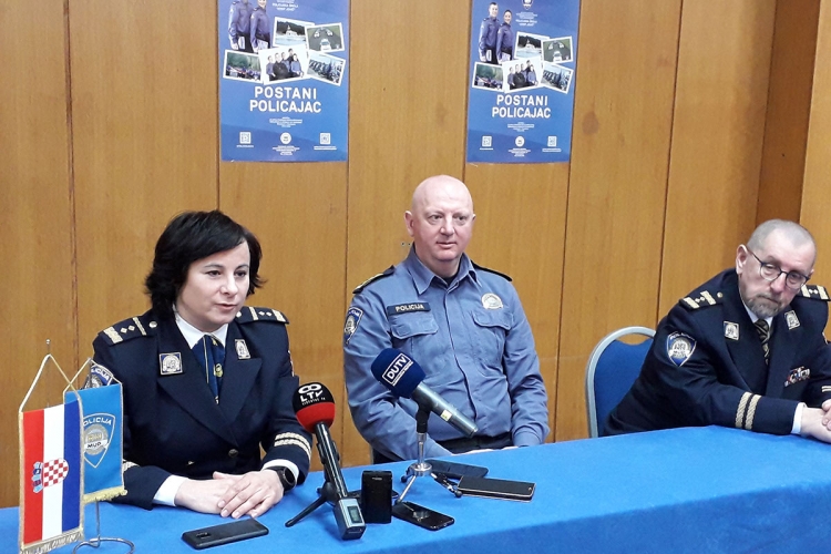 Policijska uprava u Gospinom polju organizirala promociju policijskog zvanja (FOTO)
