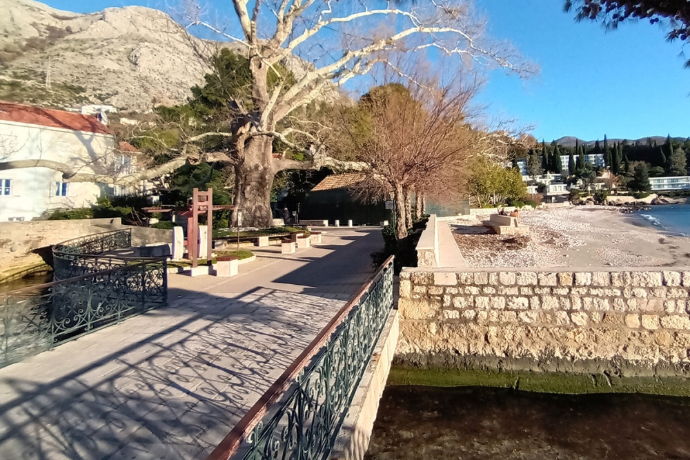 Zbog radova na sanaciji kamenog opločenja privremena regulacija prometa u Mlinima