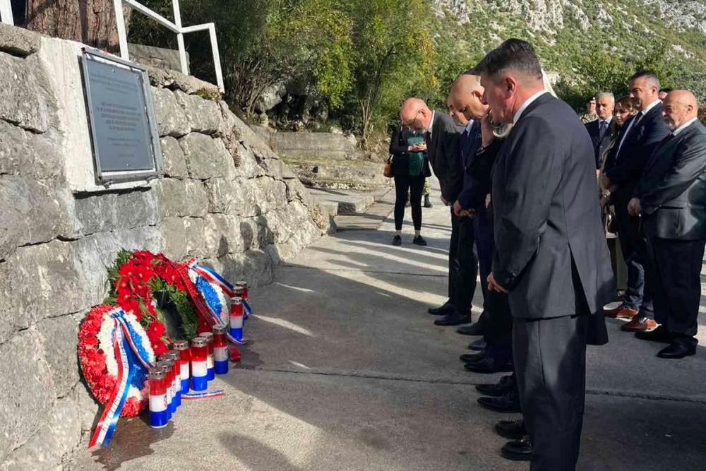 Crnogorska vojska zabranila fotografiranje i snimanje na obilježavanju obljetnice u logoru Morinj