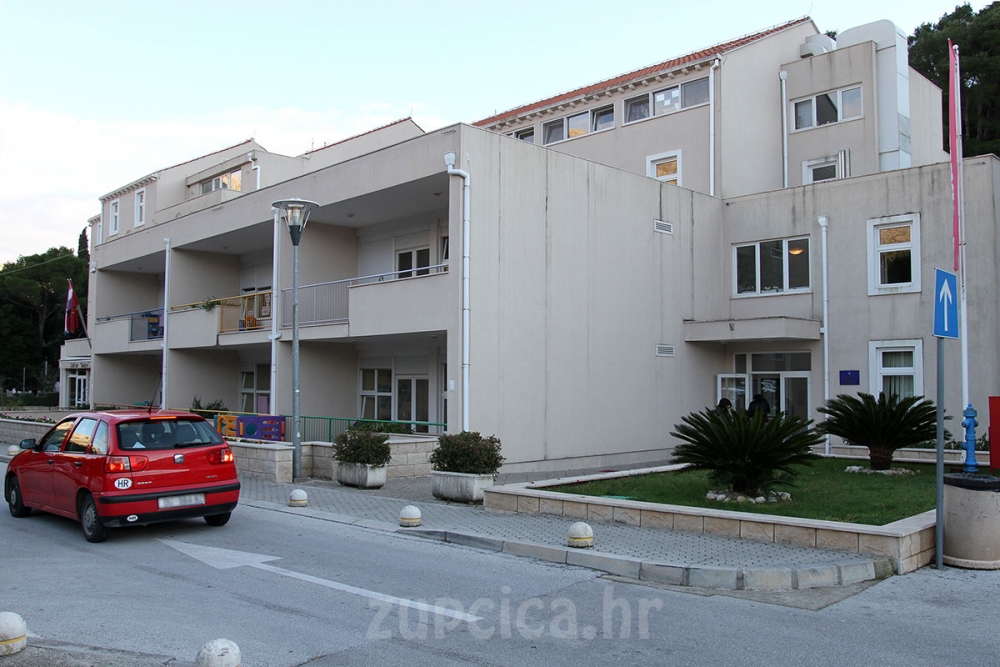 Marija Jelić; &quot;Pozitivna je jedna odgojiteljica, odgojna skupina župskog dječjeg vrtića u samoizolaciji&quot;