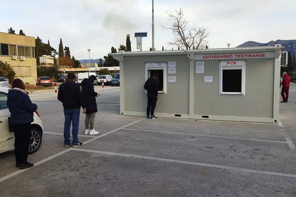 U posljednja 24 sata obrađeno 330 uzoraka, 84 nova slučaja zaraze koronavirusom, hospitalizirano 35 oboljelih