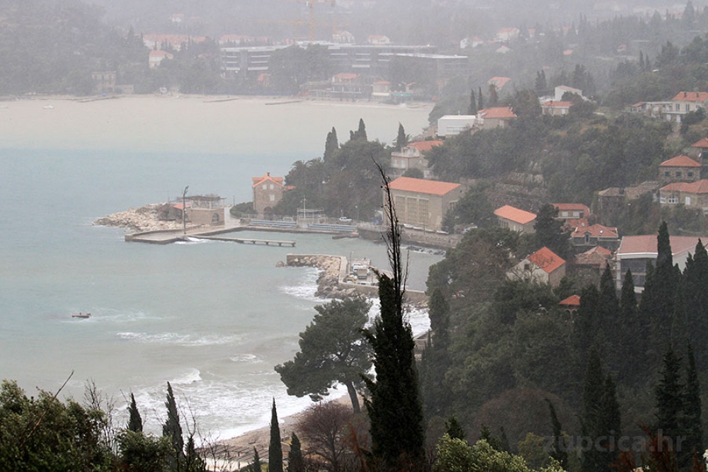 Velika promjena vremena na kraju veljače, na južnom Jadranu u nedjelju će vjerojatno biti olujnog juga