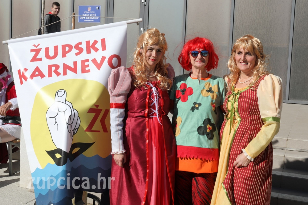 Župski Karnevo; Ove godine ne idemo u Grad, Obiteljsko ma&scaron;karano popodne na trgu u Srebrenom