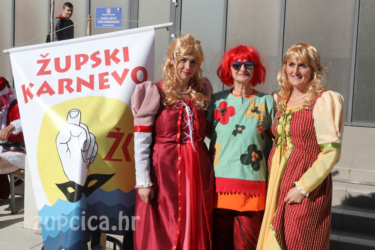 Župski Karnevo; Ove godine ne idemo u Grad, Obiteljsko ma&scaron;karano popodne na trgu u Srebrenom