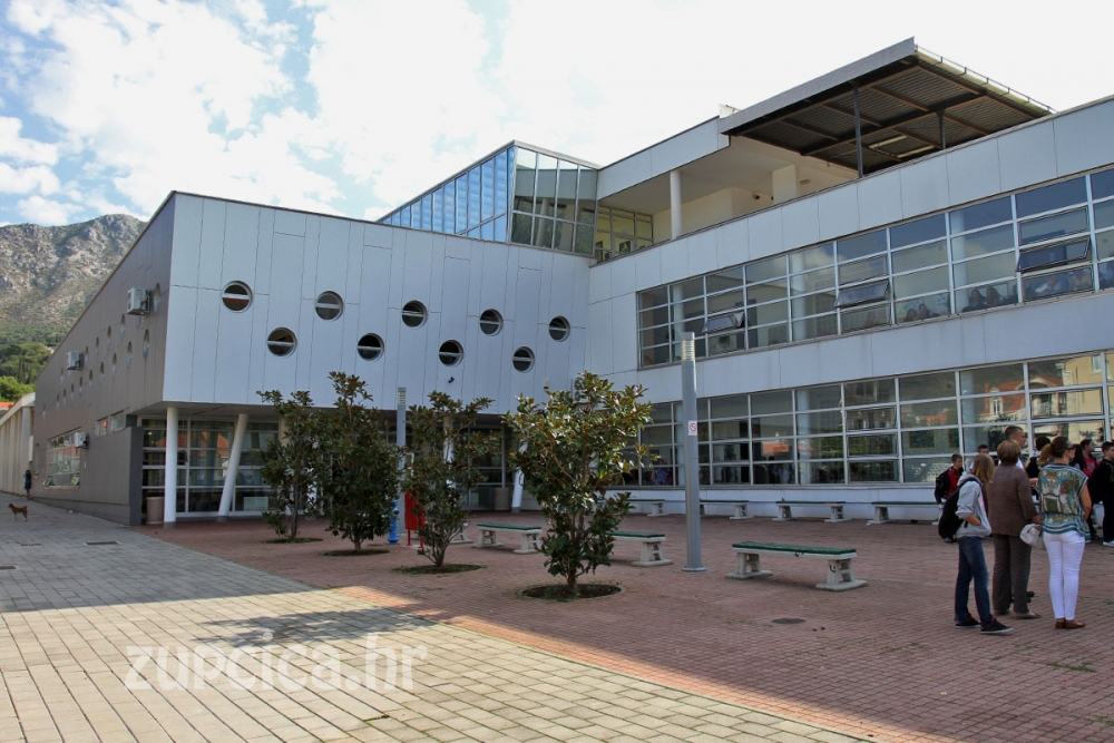 Preporuka iz županije; U ponedjeljak 8. studenog svi se učenici vraćaju u &scaron;kolske klupe