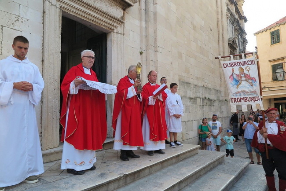 Proslava blagdana Ruke sv. Vlaha - U nedjelju, 5. srpnja procesija s relikvijom Parčeve ruke